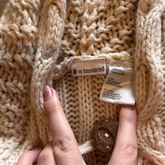 No Boundaries Women's Cream and White Jumper - Picture 4 of 6